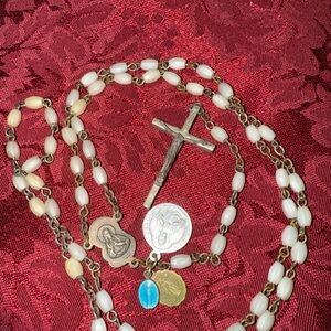 Mother of pearls vintage Rosary Necklace medal religious Italy